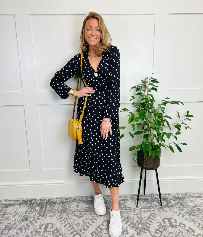 Hat - Friendly Casual Dresses for Outdoor Outfits Black Spotted Print Wrap Midi Dress Hat - Friendly Casual Dresses for Outdoor Outfits Black Spotted Print Wrap Midi Dress