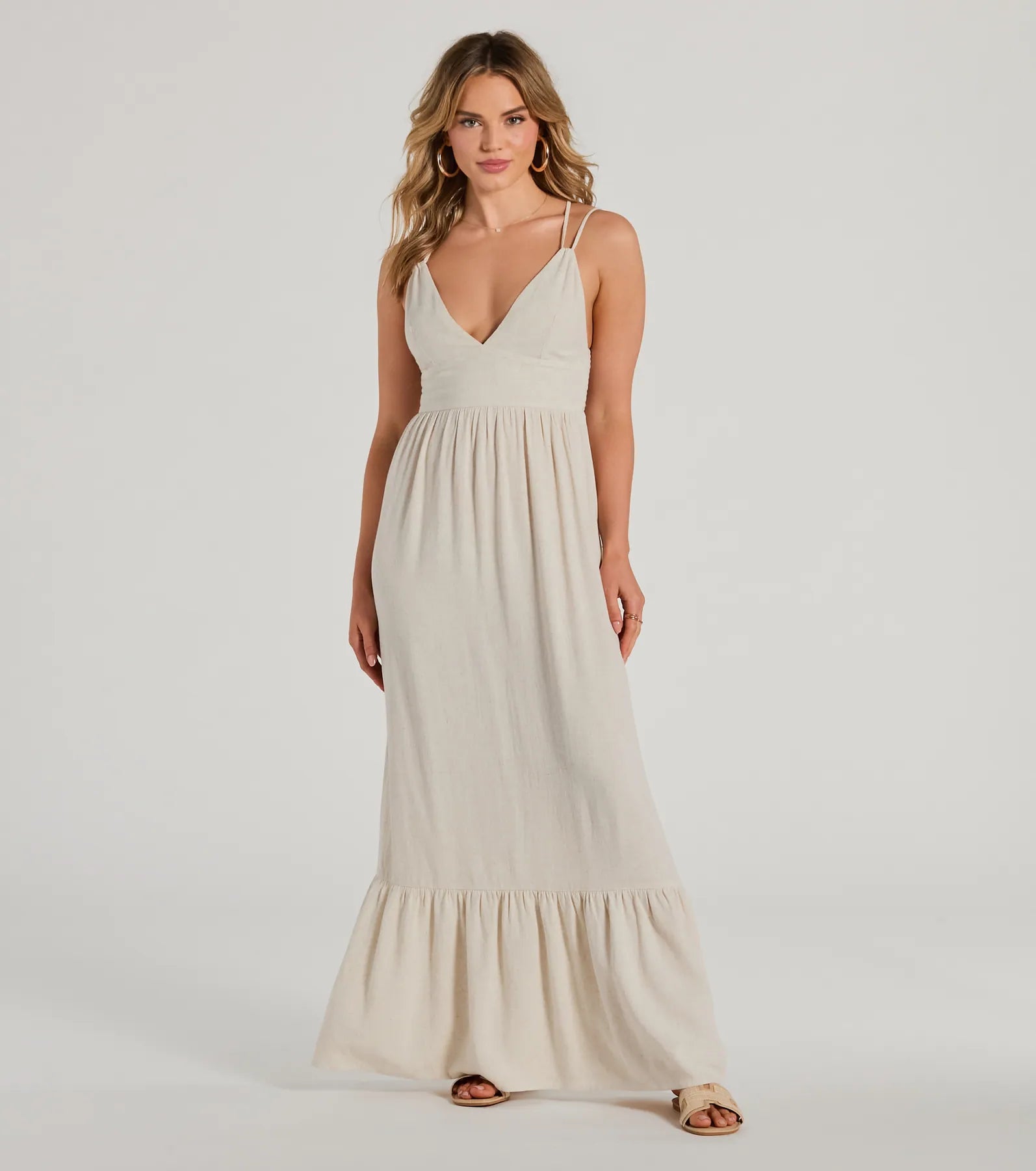DIY - Inspired Casual Dresses with Customizable Elements Covetable Charm V-Neck Ruffled Maxi Dress DIY - Inspired Casual Dresses with Customizable Elements Covetable Charm V-Neck Ruffled Maxi Dress