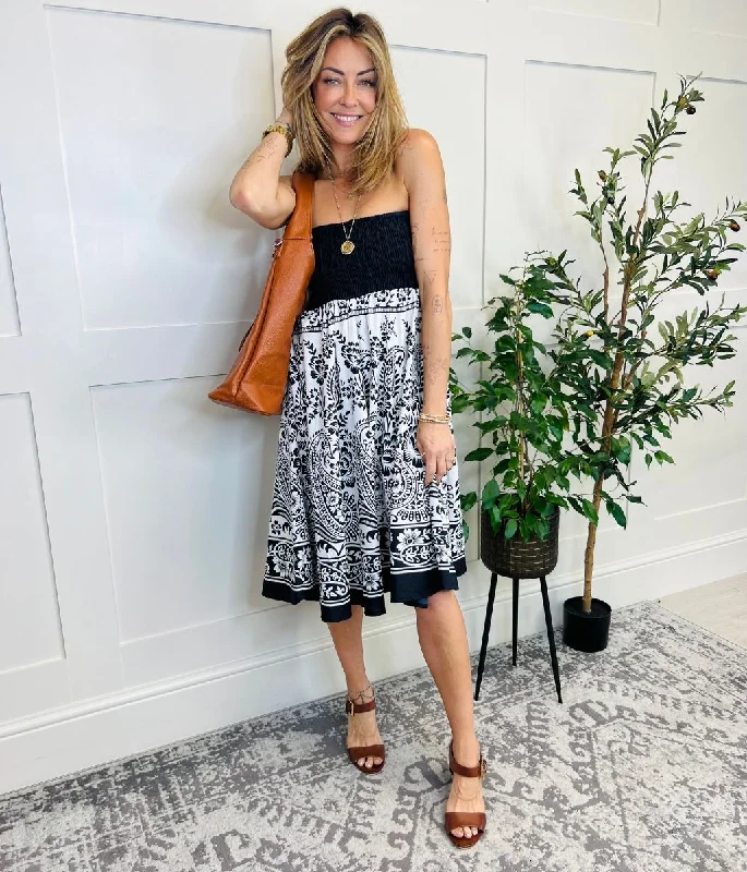 Embroidered Casual Dresses with Intricate Designs​ Black Printed Cotton Beach Dress