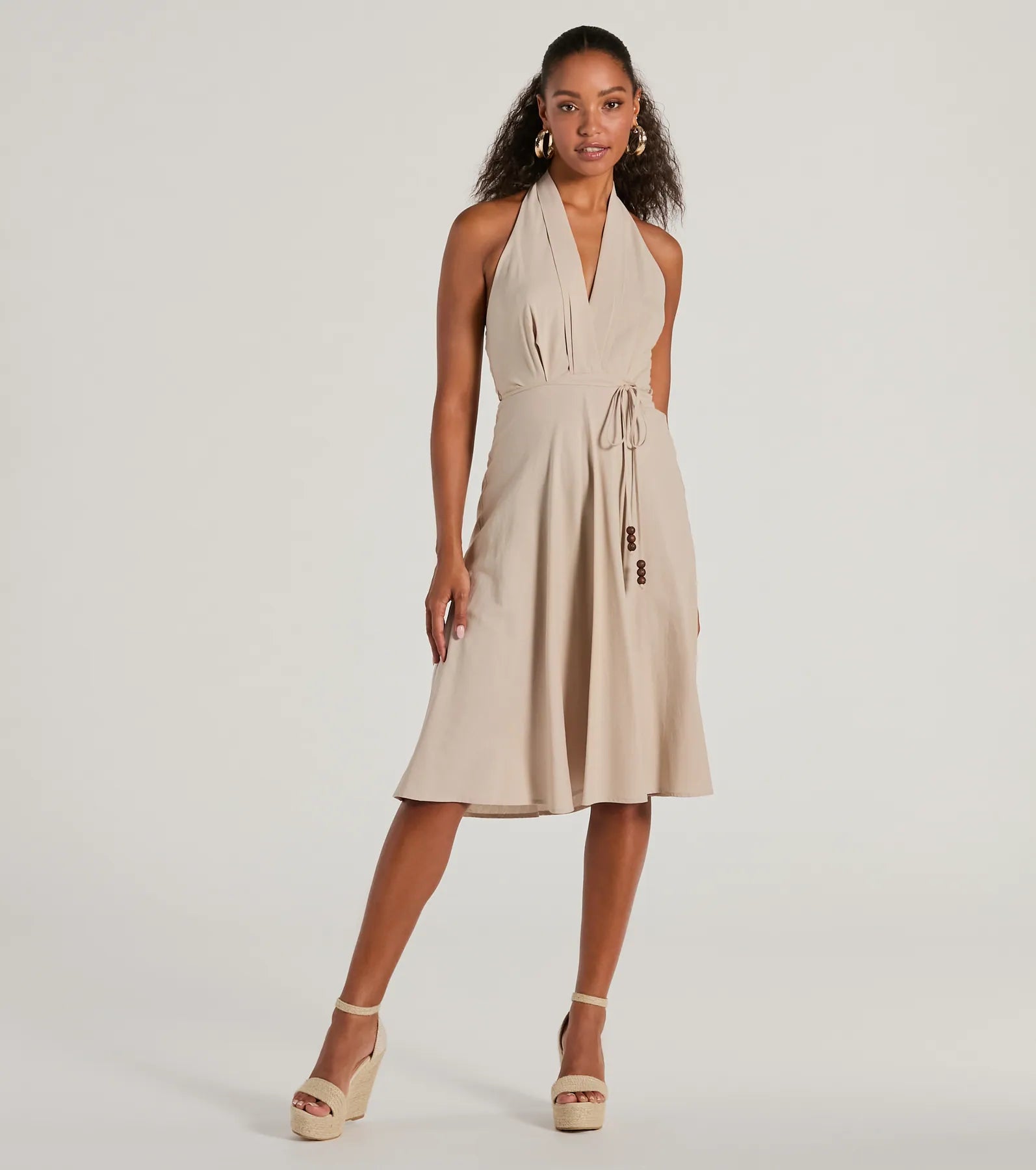 Anti - Wrinkle Casual Dresses for Easy Maintenance Delightful Charm Halter A-Line Midi Dress Anti - Wrinkle Casual Dresses for Easy Maintenance Delightful Charm Halter A-Line Midi Dress