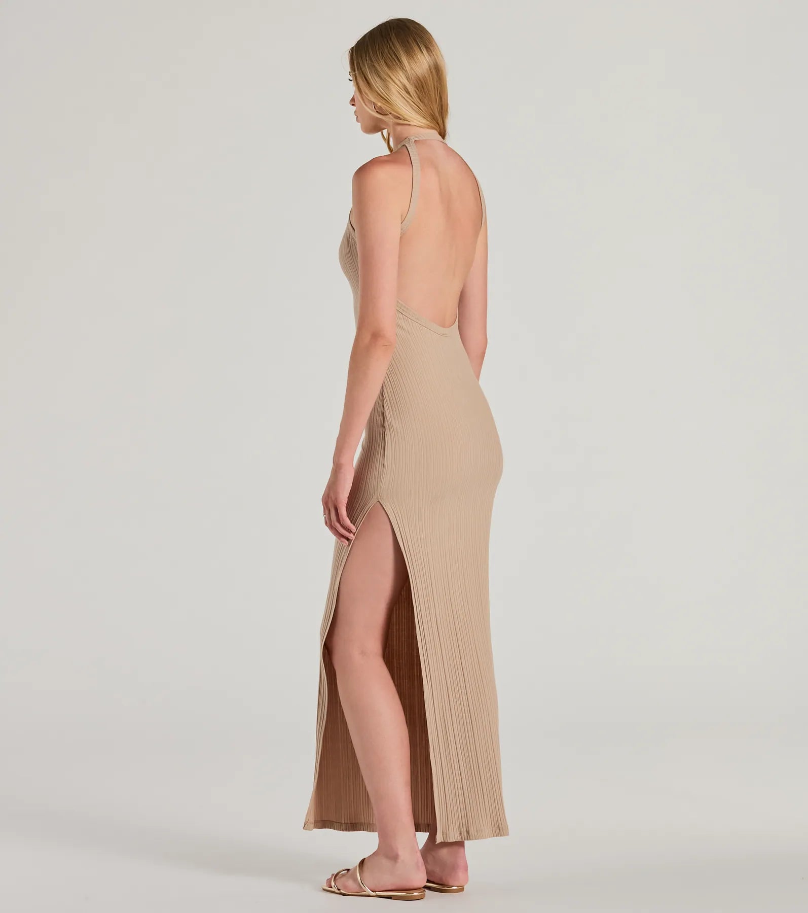 Work - from - Home Casual Dresses for Comfort and Style Fall Into Fashion Crew Neck Open Back Maxi Dress Work - from - Home Casual Dresses for Comfort and Style Fall Into Fashion Crew Neck Open Back Maxi Dress