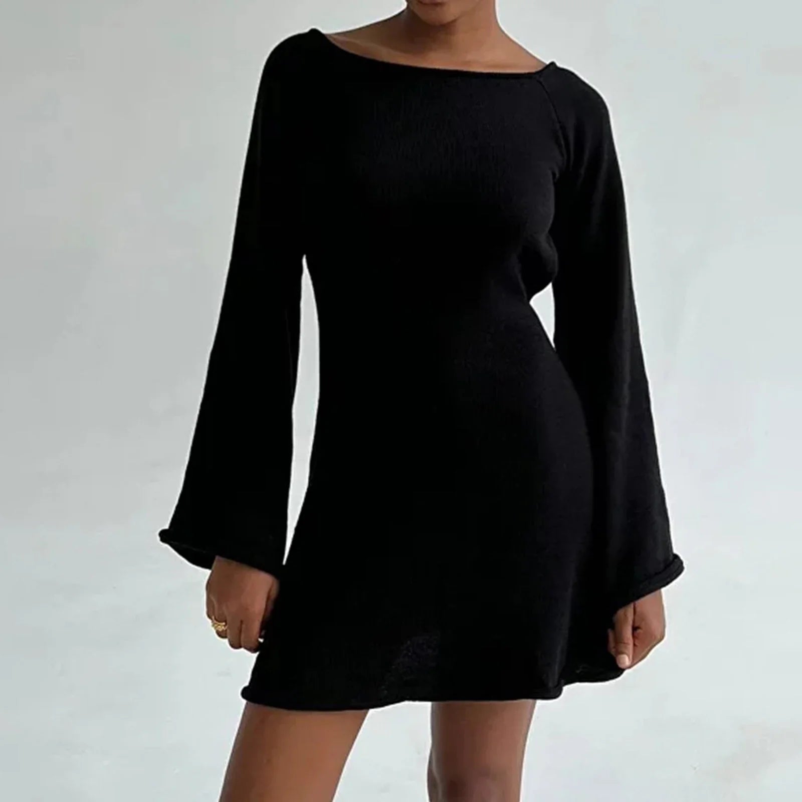 Mini dresses with cut - out details for a trendy look Women Knitted Casual Solid Color Backless Long Sleeve Party Streetwear Mini Dress Mini dresses with cut - out details for a trendy look Women Knitted Casual Solid Color Backless Long Sleeve Party Streetwear Mini Dress