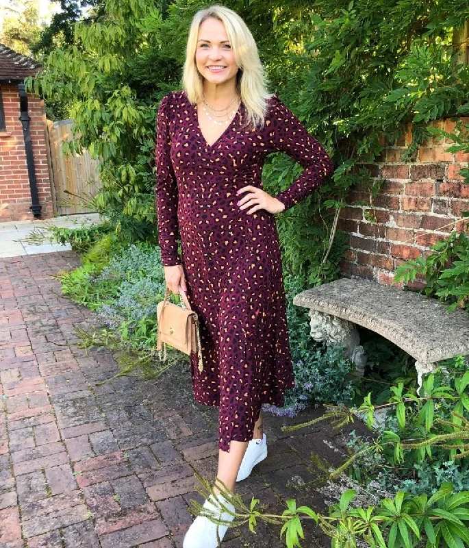 Knit Casual Dresses in Chunky Patterns​ Burgundy Leopard Print Jersey Wrap Dress