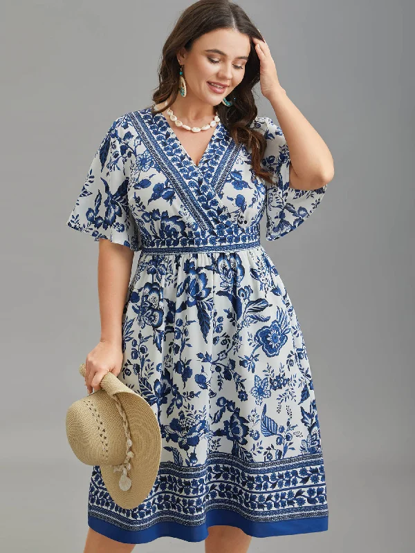 Drawstring - Waist Casual Dresses for Adjustable Tightness Floral Print Wrap-Neck Pocket Midi Dress Drawstring - Waist Casual Dresses for Adjustable Tightness Floral Print Wrap-Neck Pocket Midi Dress