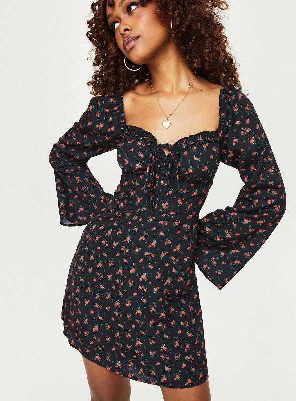 Mini dresses with keyhole necklines Love Birds Long Sleeve Mini Dress Black / Red Floral Mini dresses with keyhole necklines Love Birds Long Sleeve Mini Dress Black / Red Floral