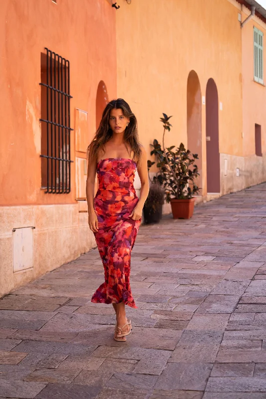 Plus - Size Casual Dresses for a Comfortable Fit​ Avani Floral Strapless Maxi Dress