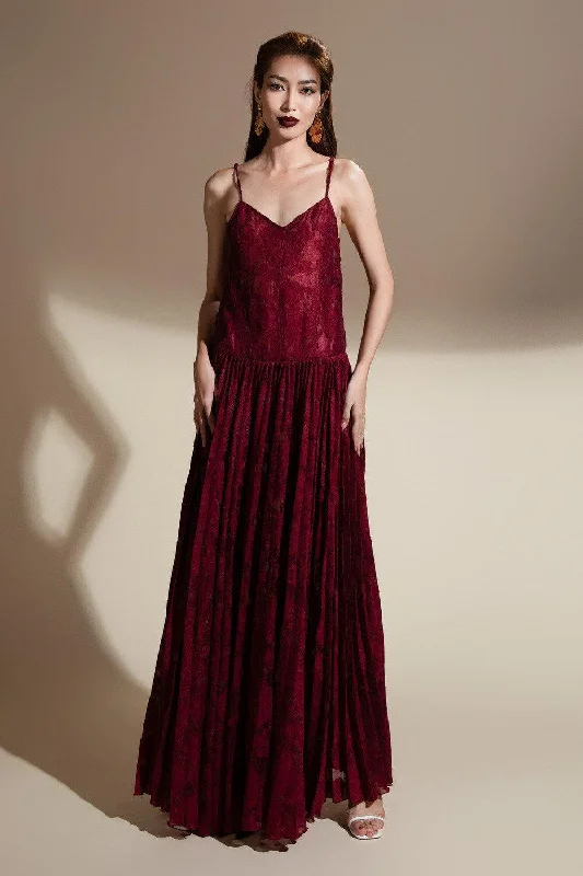 Fair Isle - Patterned Casual Dresses for a Festive Look Brittany Flared Camisole Brocade Organza Maxi Dress Fair Isle - Patterned Casual Dresses for a Festive Look Brittany Flared Camisole Brocade Organza Maxi Dress