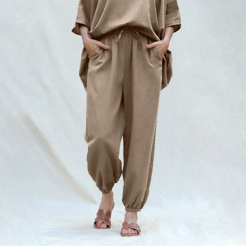 Zipper - pocket sweater pants for storage Beige Cotton Flax High-Rise Elasticated Jogger Pant Zipper - pocket sweater pants for storage Beige Cotton Flax High-Rise Elasticated Jogger Pant