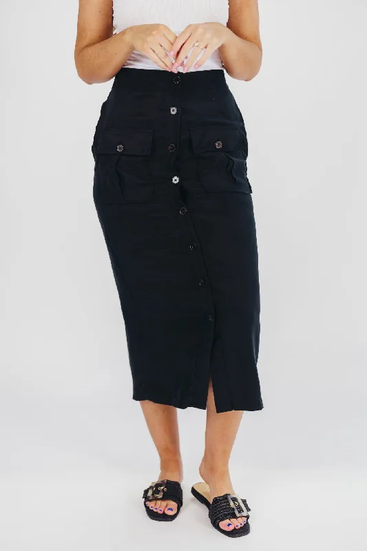 Plus Size Women's Denim Cut - off Shorts with Frayed Edges for a Casual and Laid - Back Vibe Better Days Button-Down Midi Cargo Skirt in Black Plus Size Women's Denim Cut - off Shorts with Frayed Edges for a Casual and Laid - Back Vibe Better Days Button-Down Midi Cargo Skirt in Black