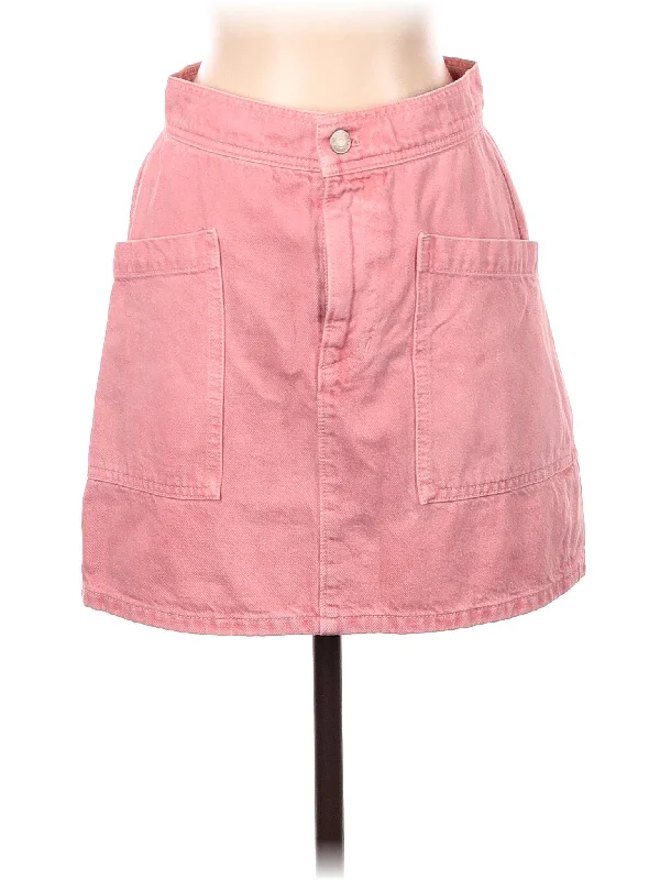 Denim skirts with graphic tees for a fun outfit Denim Skirt