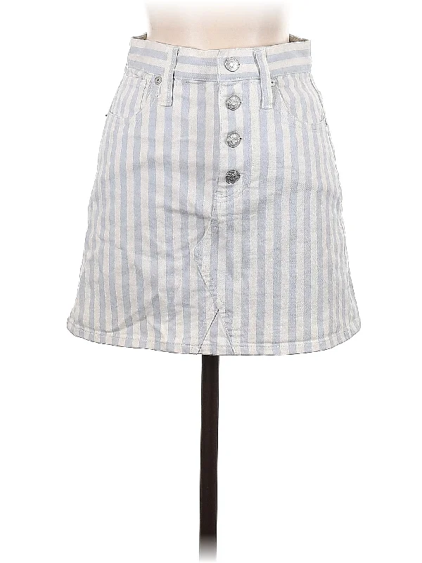 Denim skirts to pair with white t - shirts for a simple look Denim Skirt