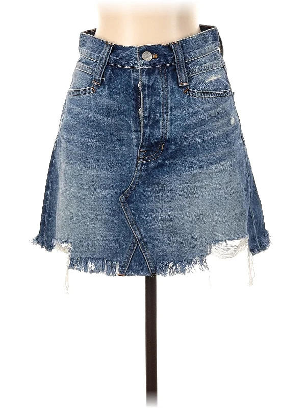 Denim skirts with graphic tees for a fun outfit Denim Skirt