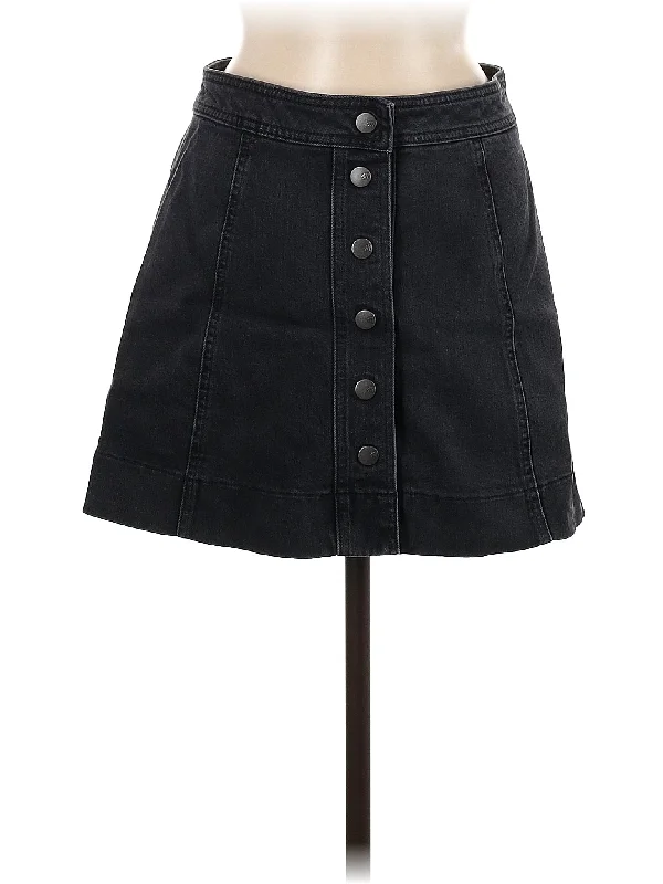 Maxi denim skirts for a bohemian feel Denim Skirt