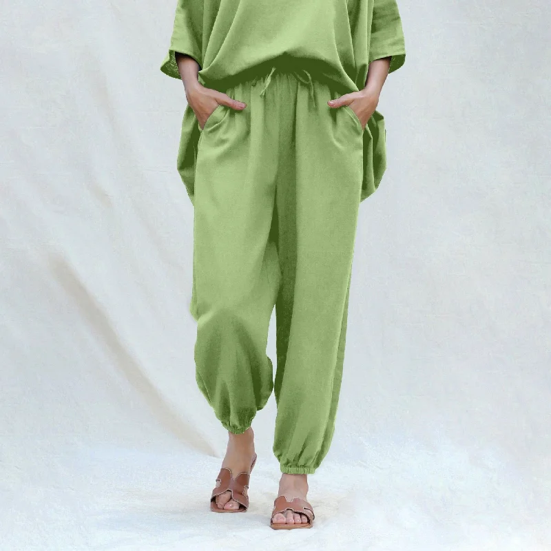 Cable - knit sweater pants for a textured feel Green Cotton Flax High-Rise Elasticated Jogger Pant Cable - knit sweater pants for a textured feel Green Cotton Flax High-Rise Elasticated Jogger Pant