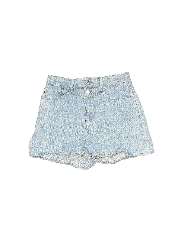 Plus Size Women's Denim Shorts with a Button - Fly in Dark Indigo for a Durable and Timeless Style High-Rise Denim Shorts in Light Wash Plus Size Women's Denim Shorts with a Button - Fly in Dark Indigo for a Durable and Timeless Style High-Rise Denim Shorts in Light Wash