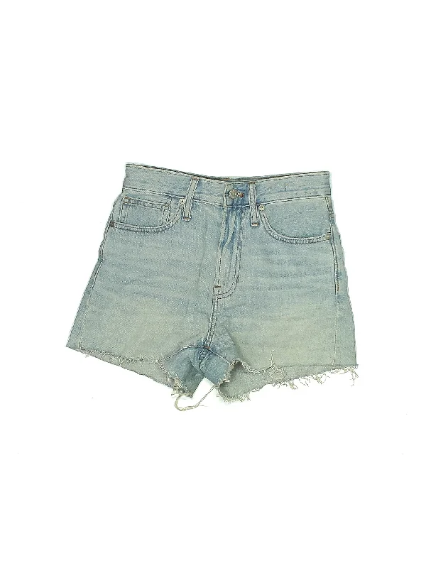 Women's High - Rise Paperbag Waist Shorts in Khaki for a Stylish and Comfortable Look High-Rise Denim Shorts in Light Wash Women's High - Rise Paperbag Waist Shorts in Khaki for a Stylish and Comfortable Look High-Rise Denim Shorts in Light Wash