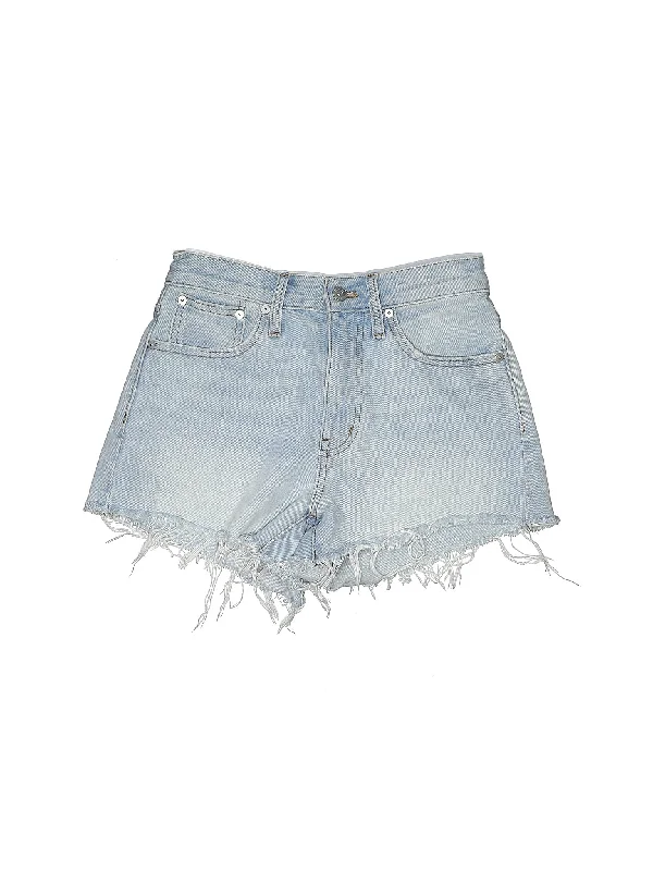 Women's Printed Tropical Patterned Shorts in Turquoise for a Beachy and Fun Look High-Rise Denim Shorts in Light Wash Women's Printed Tropical Patterned Shorts in Turquoise for a Beachy and Fun Look High-Rise Denim Shorts in Light Wash