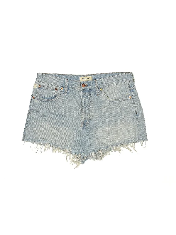 Plus Size Women's Drawstring Linen - Blend Shorts in Beige for a Relaxing Vacation High-Rise Denim Shorts in Light Wash Plus Size Women's Drawstring Linen - Blend Shorts in Beige for a Relaxing Vacation High-Rise Denim Shorts in Light Wash