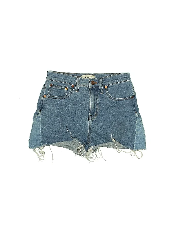 Plus Size Women's Drawstring Linen - Blend Shorts in Beige for a Relaxing Vacation High-Rise Denim Shorts in Medium Wash Plus Size Women's Drawstring Linen - Blend Shorts in Beige for a Relaxing Vacation High-Rise Denim Shorts in Medium Wash