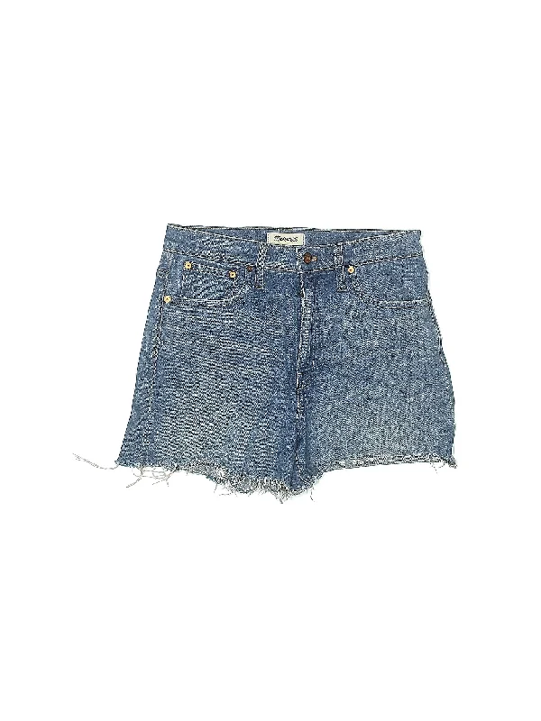 Plus Size Women's Drawstring Linen - Blend Shorts in Beige for a Relaxing Vacation High-Rise Denim Shorts in Medium Wash Plus Size Women's Drawstring Linen - Blend Shorts in Beige for a Relaxing Vacation High-Rise Denim Shorts in Medium Wash