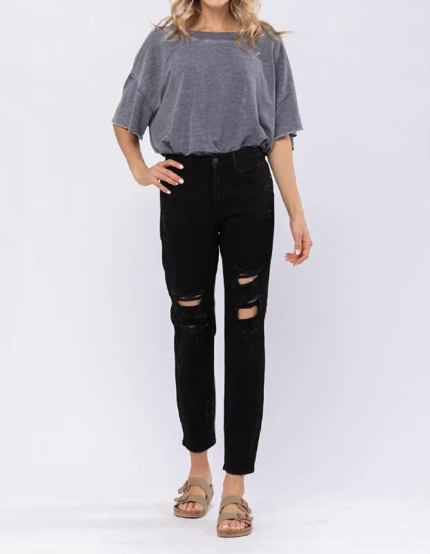 Embellished women jeans with studs or rhinestones for a glamorous touch High Waist Boyfriend Jeans In Black Embellished women jeans with studs or rhinestones for a glamorous touch High Waist Boyfriend Jeans In Black