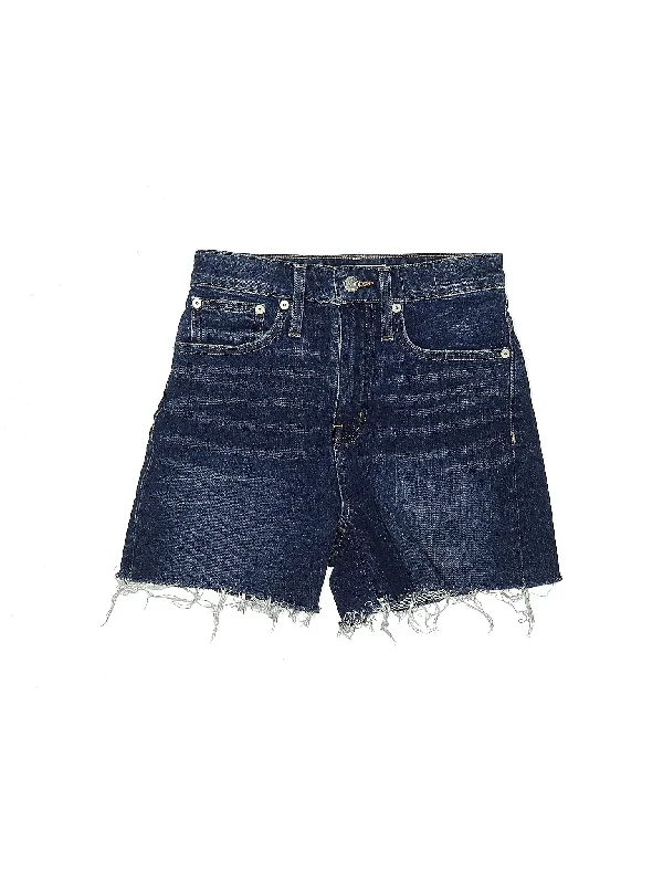 Women's Ruffled Hem Denim Shorts in Light Wash for a Feminine and Fashionable Style Low-Rise Denim Shorts in Dark Wash Women's Ruffled Hem Denim Shorts in Light Wash for a Feminine and Fashionable Style Low-Rise Denim Shorts in Dark Wash