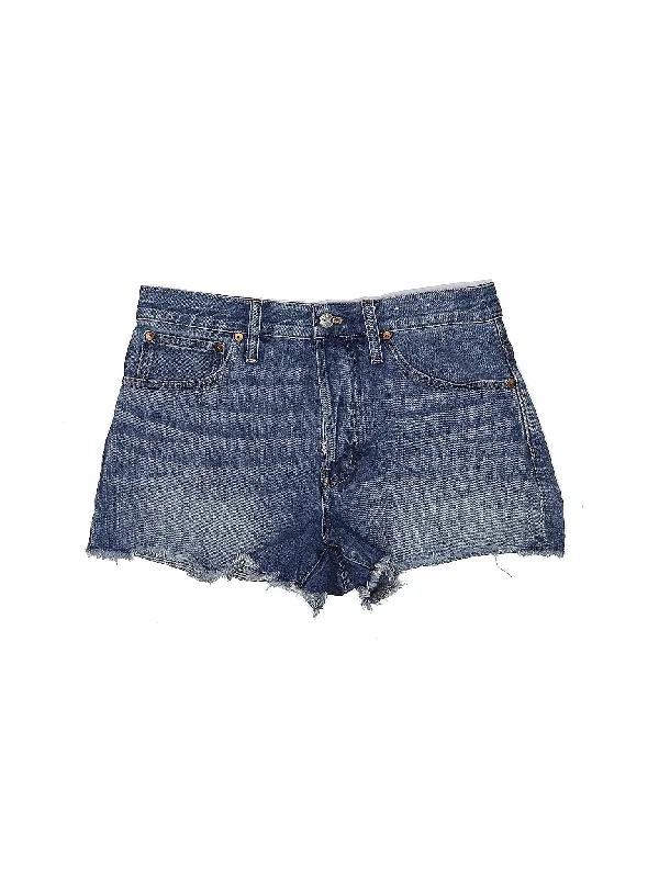 Plus Size Women's Denim Shorts with Embroidered Flowers in Light Blue for a Feminine Touch Mid-Rise Denim Shorts in Medium Wash Plus Size Women's Denim Shorts with Embroidered Flowers in Light Blue for a Feminine Touch Mid-Rise Denim Shorts in Medium Wash