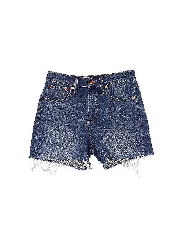 Plus Size Women's Denim Cut - off Shorts with Frayed Edges for a Casual and Laid - Back Vibe Mid-Rise Denim Shorts in Medium Wash Plus Size Women's Denim Cut - off Shorts with Frayed Edges for a Casual and Laid - Back Vibe Mid-Rise Denim Shorts in Medium Wash