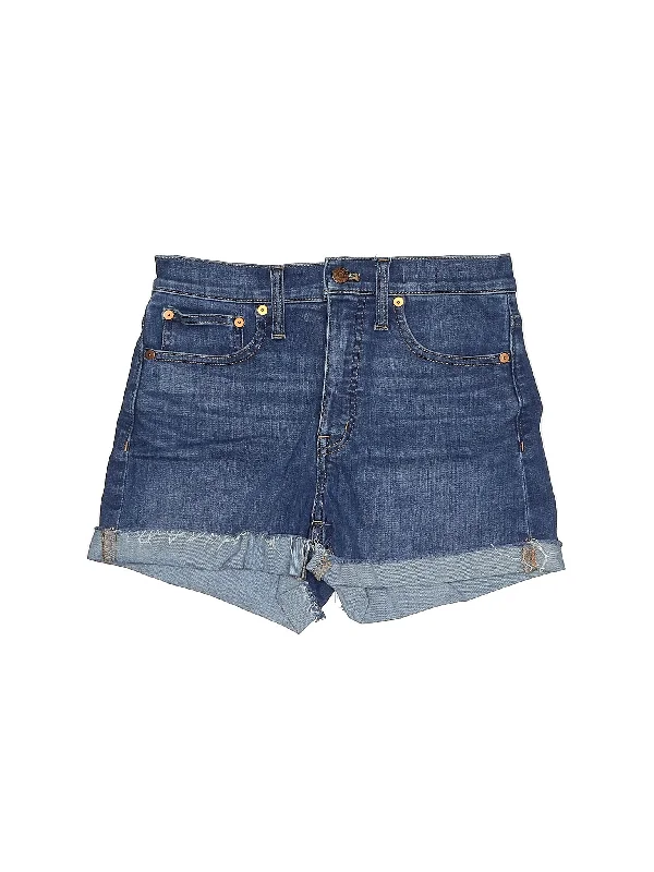 High - Waisted Plus Size Women's Denim Shorts with Distressed Details for a Trendy Look Mid-Rise Denim Shorts in Medium Wash High - Waisted Plus Size Women's Denim Shorts with Distressed Details for a Trendy Look Mid-Rise Denim Shorts in Medium Wash