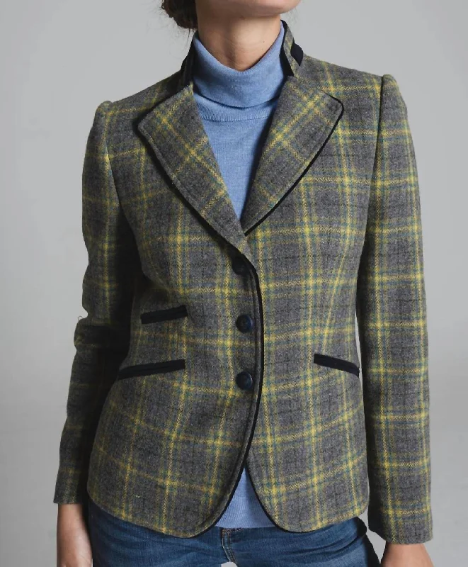 Oversized Women's Checkered Blazers in Black and White for a Trendy Style Toranza Blazer In Gray Oversized Women's Checkered Blazers in Black and White for a Trendy Style Toranza Blazer In Gray