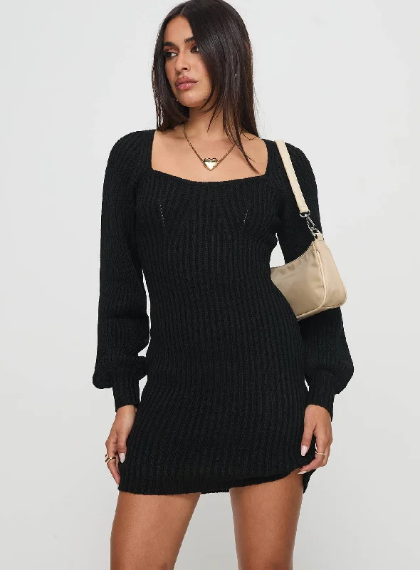 Halter Neck Women Dress to Show Off the Shoulders and Neckline Bohemia Mini Dress Black Halter Neck Women Dress to Show Off the Shoulders and Neckline Bohemia Mini Dress Black