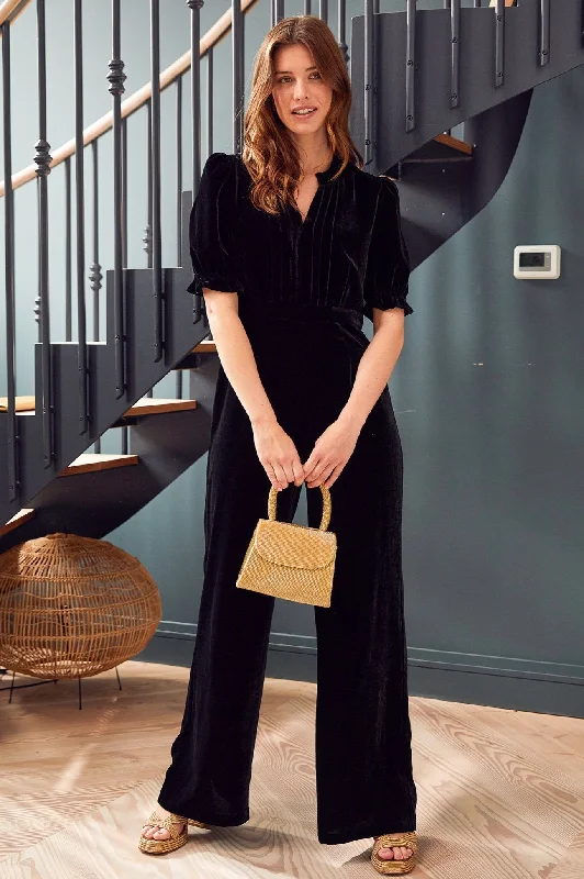 Printed women jumpsuits for a fun and casual day out shopping Tallulah Velvet Jumpsuit | Black Printed women jumpsuits for a fun and casual day out shopping Tallulah Velvet Jumpsuit | Black