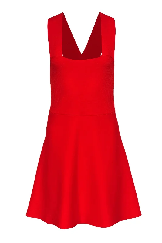 Empire Waist Women Dress to Accentuate the Bust and Conceal the Waist Empire Waist Women Dress to Accentuate the Bust and Conceal the Waist A.L.C. - Tomato Red Sleeveless Bandage Fit & Flare Dress Sz L Empire Waist Women Dress to Accentuate the Bust and Conceal the Waist Empire Waist Women Dress to Accentuate the Bust and Conceal the Waist A.L.C. - Tomato Red Sleeveless Bandage Fit & Flare Dress Sz L