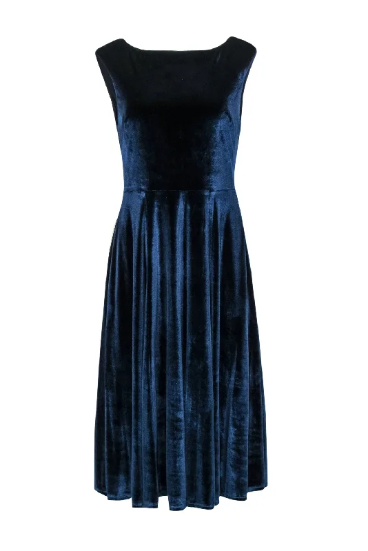 Plus Size Women Dress with a Flattering A - Line Cut for Comfort and Style Plus Size Women Dress with a Flattering A - Line Cut for Comfort and Style Betsey Johnson - Navy Blue Velvet A-Line Midi Dress Sz 8 Plus Size Women Dress with a Flattering A - Line Cut for Comfort and Style Plus Size Women Dress with a Flattering A - Line Cut for Comfort and Style Betsey Johnson - Navy Blue Velvet A-Line Midi Dress Sz 8