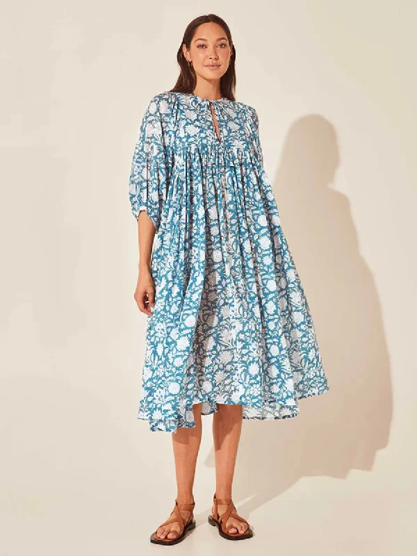 Long - Sleeve Women Dress in Velvet for a Luxurious Winter Look Long - Sleeve Women Dress in Velvet for a Luxurious Winter Look Lana Dress Long - Sleeve Women Dress in Velvet for a Luxurious Winter Look Long - Sleeve Women Dress in Velvet for a Luxurious Winter Look Lana Dress