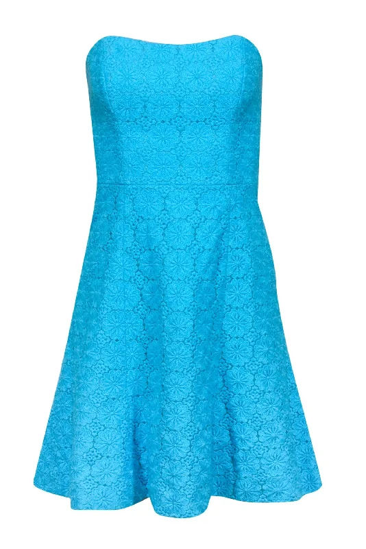 Wrap - Style Women Dress with Adjustable Fit for All Body Types Wrap - Style Women Dress with Adjustable Fit for All Body Types Lilly Pulitzer - Bright Blue Floral Eyelet Lace Strapless Dress Sz 0 Wrap - Style Women Dress with Adjustable Fit for All Body Types Wrap - Style Women Dress with Adjustable Fit for All Body Types Lilly Pulitzer - Bright Blue Floral Eyelet Lace Strapless Dress Sz 0
