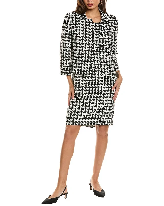 Shift Women Dress with a Simple and Classic Design for Everyday Wear Shift Women Dress with a Simple and Classic Design for Everyday Wear Nipon Boutique 2pc Dress Suit Shift Women Dress with a Simple and Classic Design for Everyday Wear Shift Women Dress with a Simple and Classic Design for Everyday Wear Nipon Boutique 2pc Dress Suit