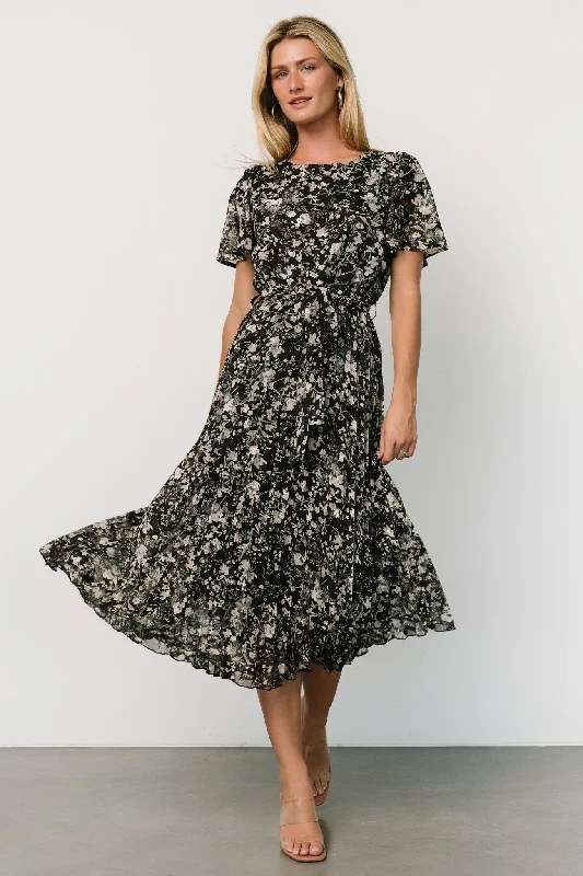 Midi dresses with pleated bodices for a classic and tailored look Alexandra Pleated Dress | Black + Slate Midi dresses with pleated bodices for a classic and tailored look Alexandra Pleated Dress | Black + Slate