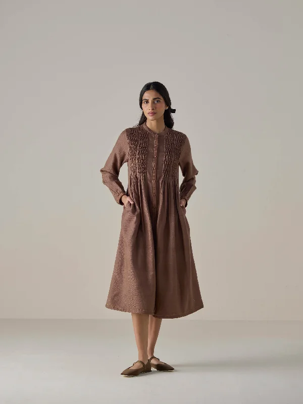 Midi dresses with fringe details for a fun and energetic style Cinnamon Merino Wool Dress Midi dresses with fringe details for a fun and energetic style Cinnamon Merino Wool Dress