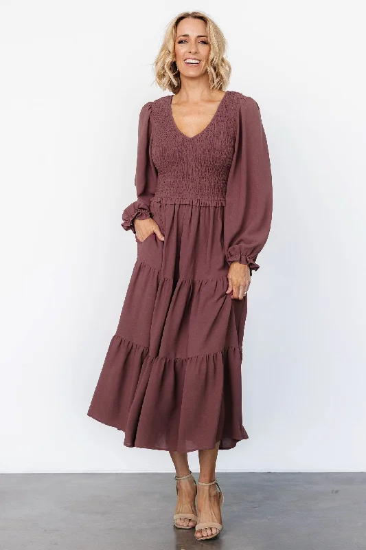 Midi dresses with off - the - shoulder necklines for a flirty look Endsley Smocked Midi Dress | Mauve Midi dresses with off - the - shoulder necklines for a flirty look Endsley Smocked Midi Dress | Mauve