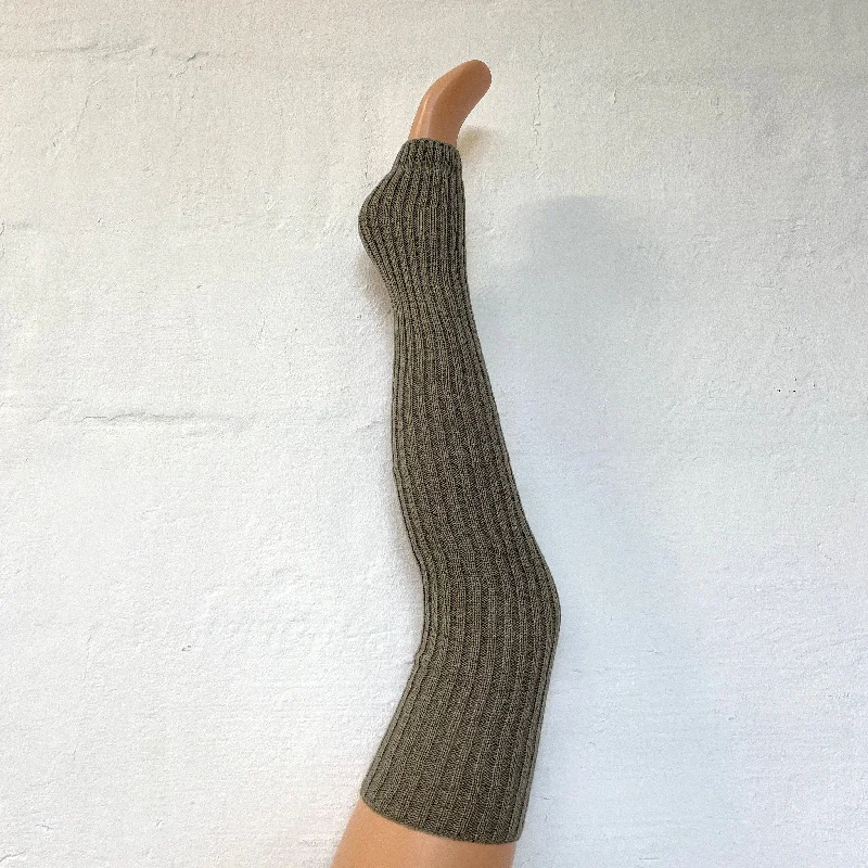 Metallic Leg Warmers for a Shiny Finish​  Leg Warmers X-tra Long Grey